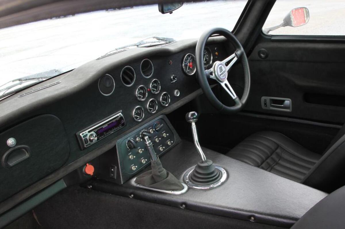Shelby Daytona Cobra Coupé interior