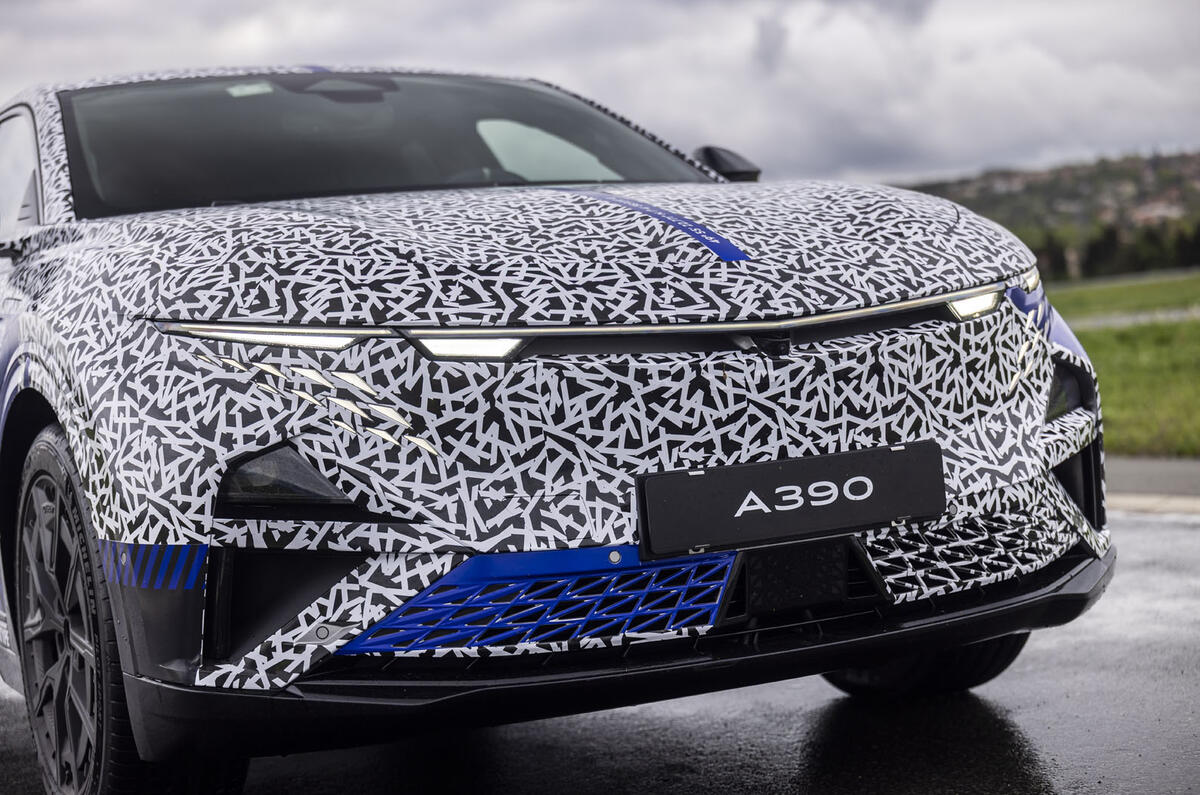 6 Alpine A390 prototype