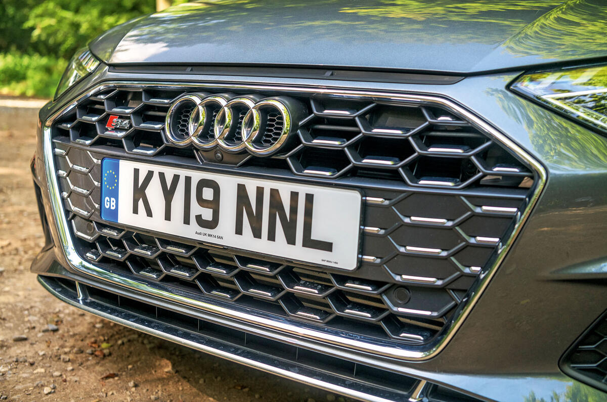 Audi S4 TDI 2019 road test review - front grille