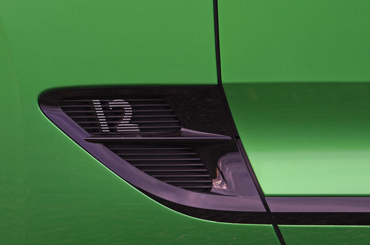 7 Bentley Continental GT Speed 2022 road test wings 7 Bentley Continental GT Speed 2022 road test wings