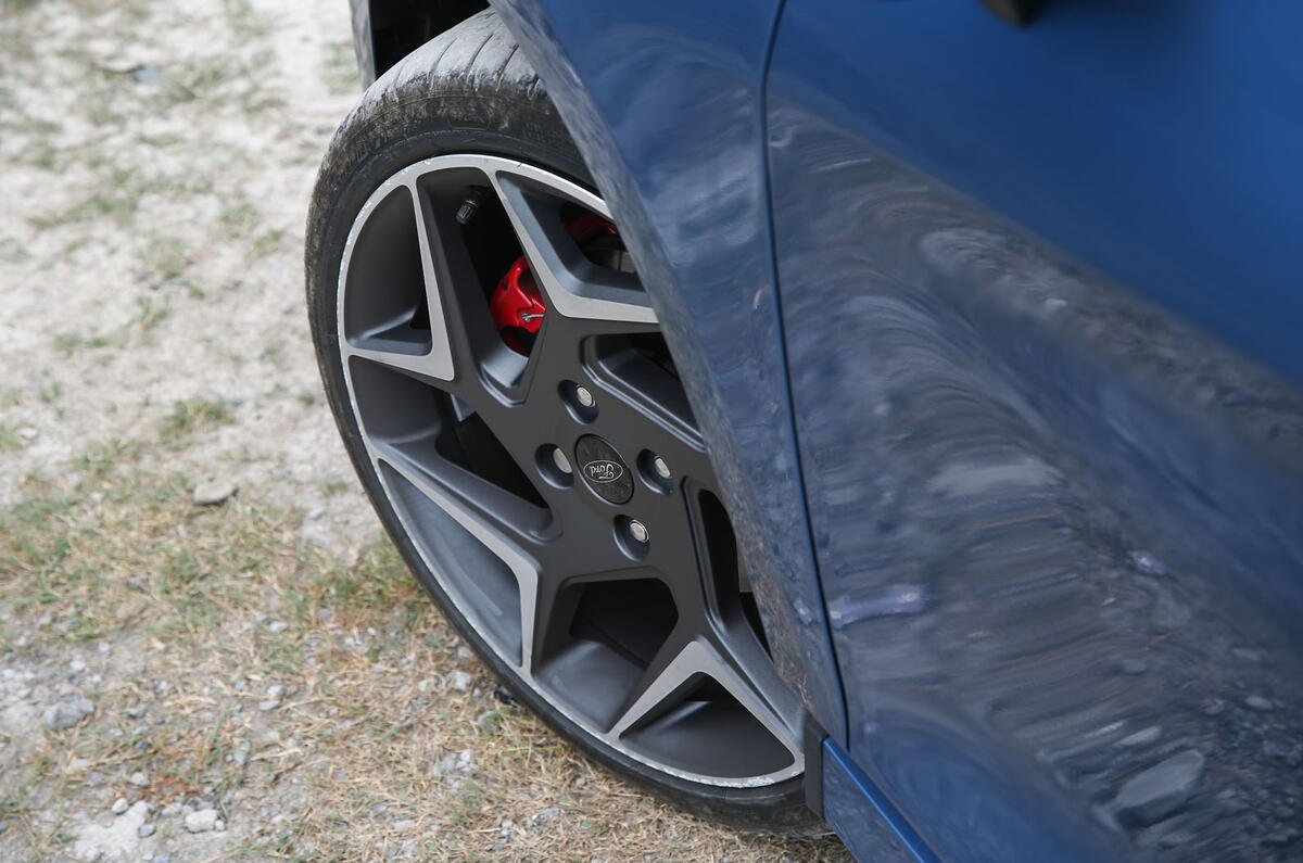 Ford Fiesta ST 2018 road test review alloy wheels details