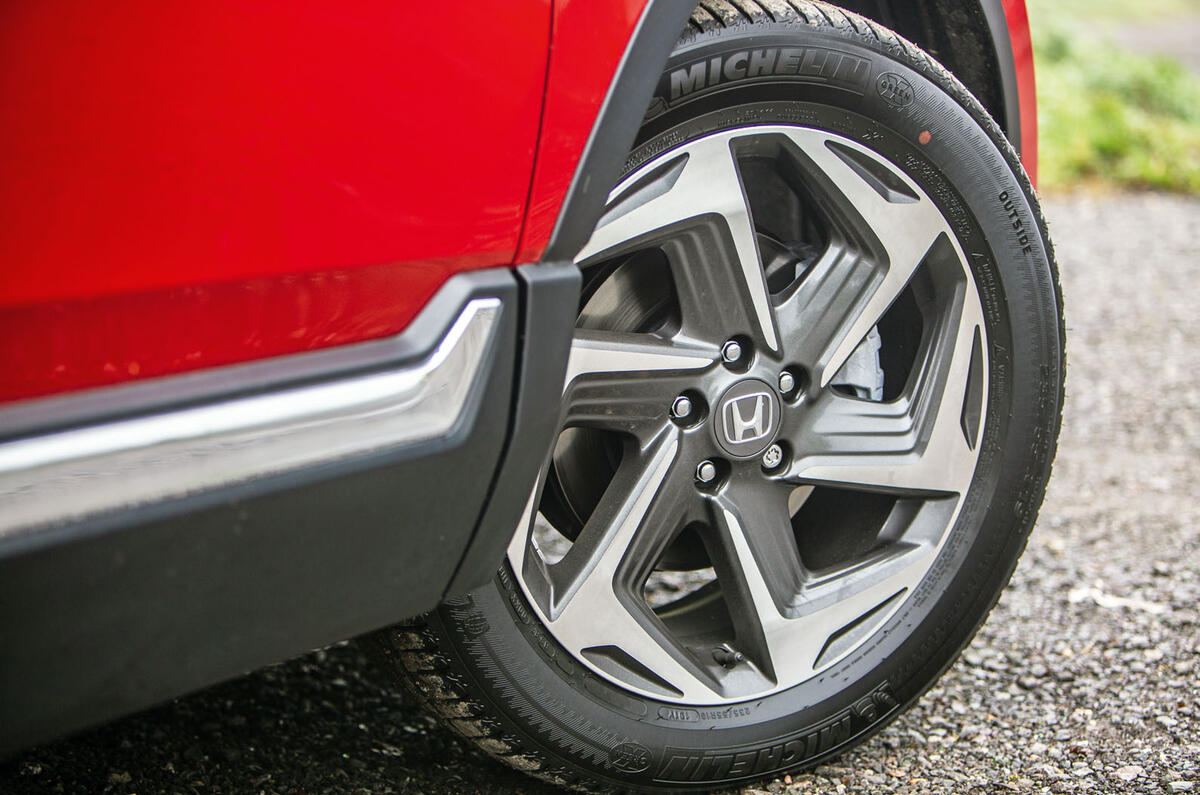 Honda CR-V 2018 road test review - alloy wheels