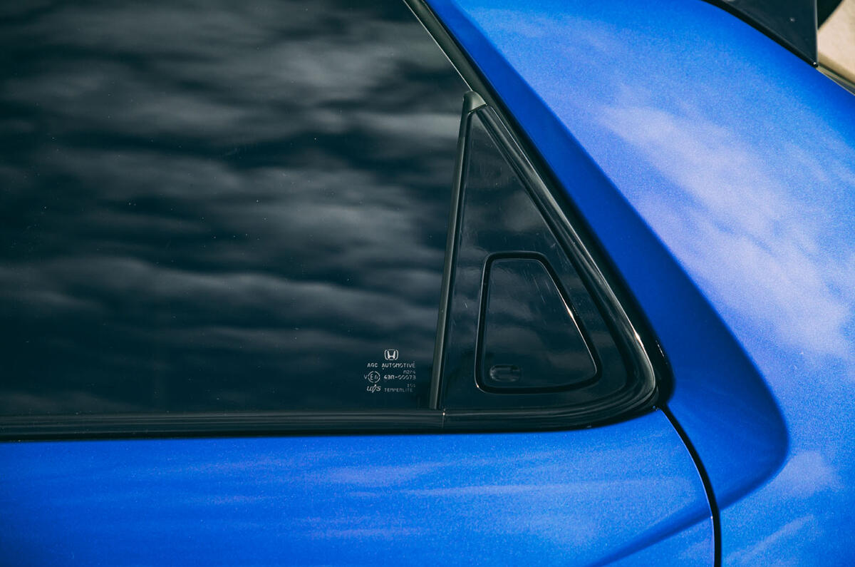 Honda e 2020 road test review - rear door handle