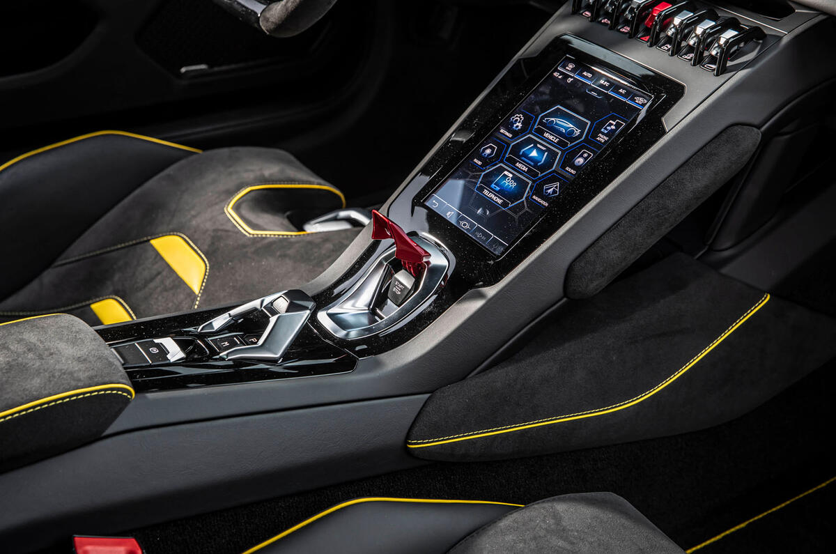 Lamborghini Huracan EVO RWD 2020 road test review - centre console Lamborghini Huracan EVO RWD 2020 road test review - centre console
