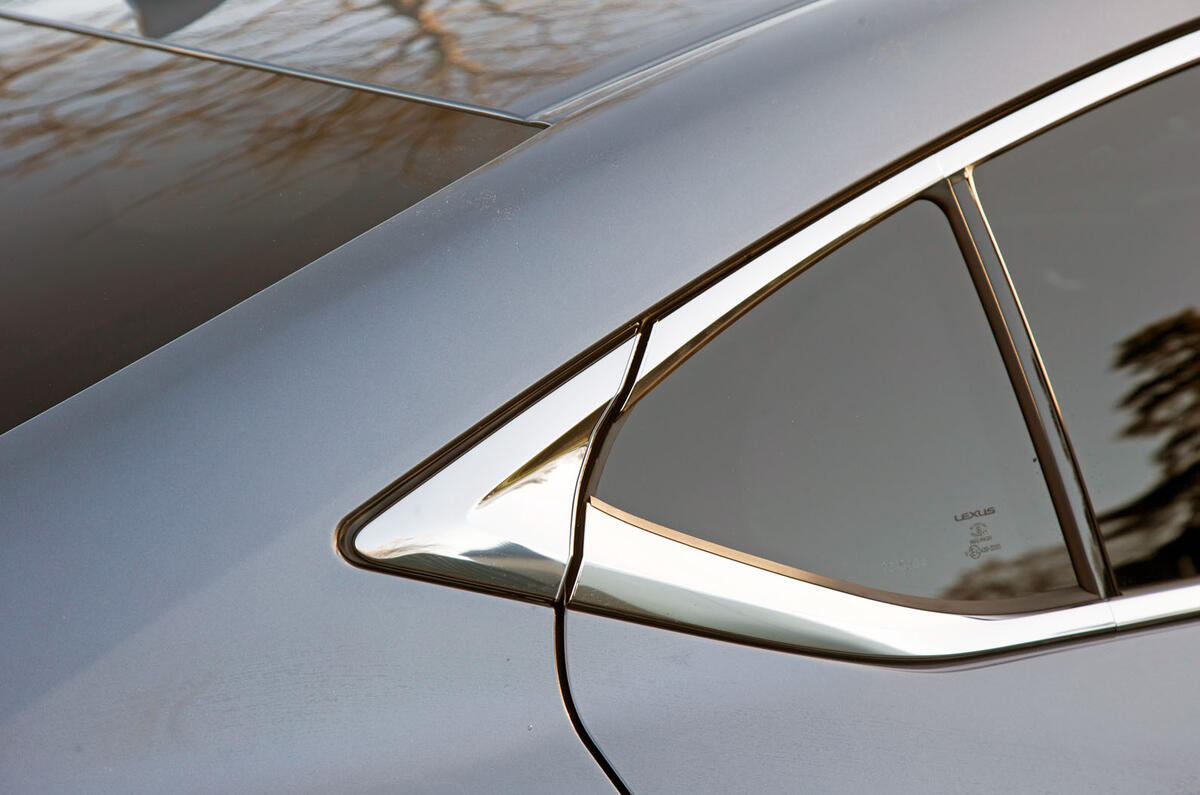 Lexus ES 2019 road test review - rear quarter