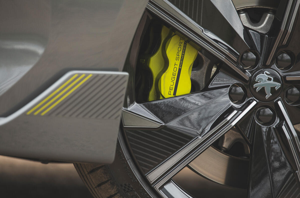 7 Peugeot 508 PSE SW 2021 RT brake calipers