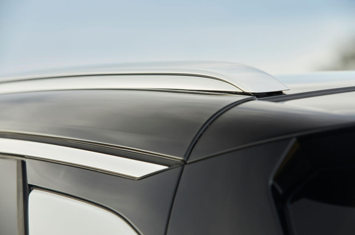 Vauxhall Grandland X Hybrid4 2020 road test review - roof rails