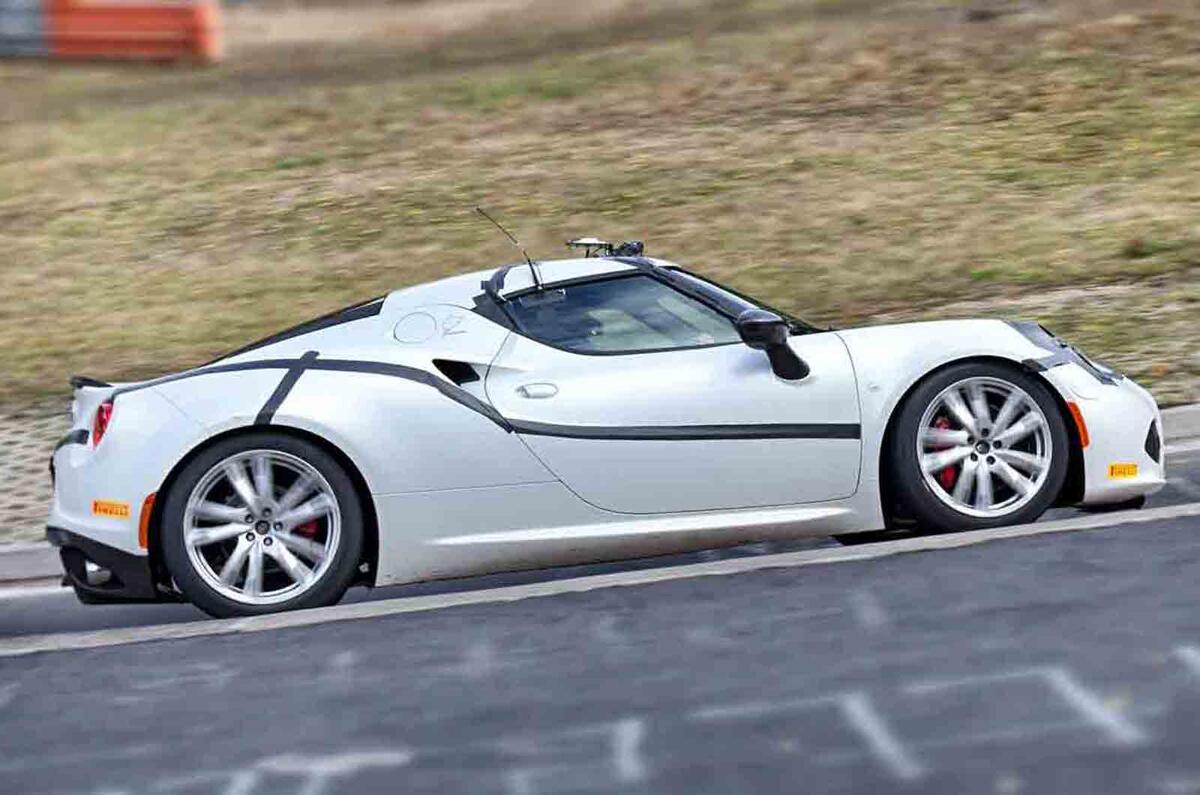 no title Alfa Romeo 4C sets Nurburgring record