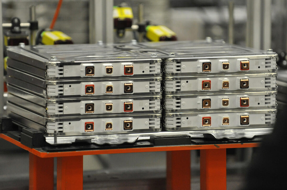 Nissan announces UK battery pricing EMBARGOED Monday 8th Dec 00:01