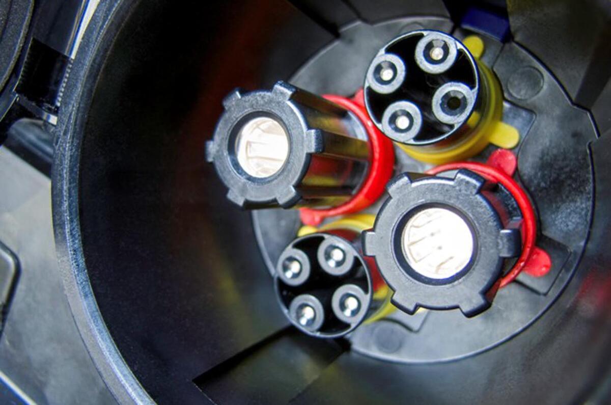 Wraps come off the Kia Soul EV at Chicago motor show