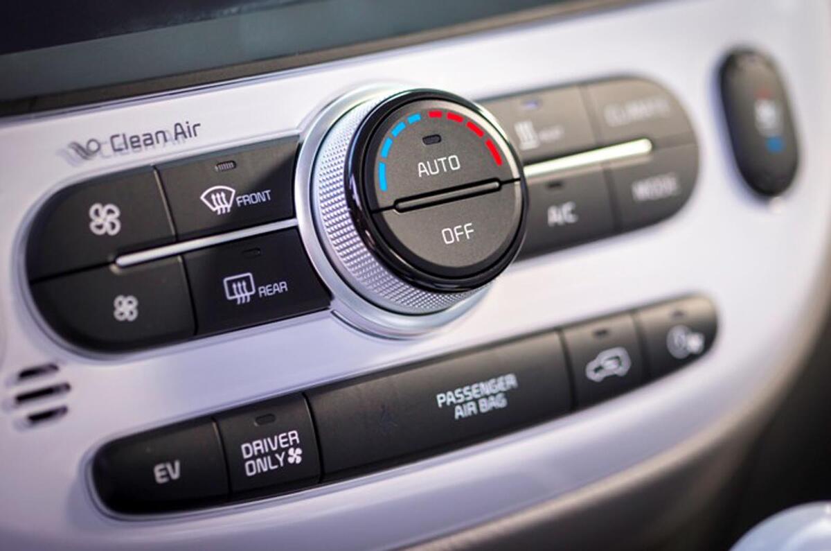 Wraps come off the Kia Soul EV at Chicago motor show