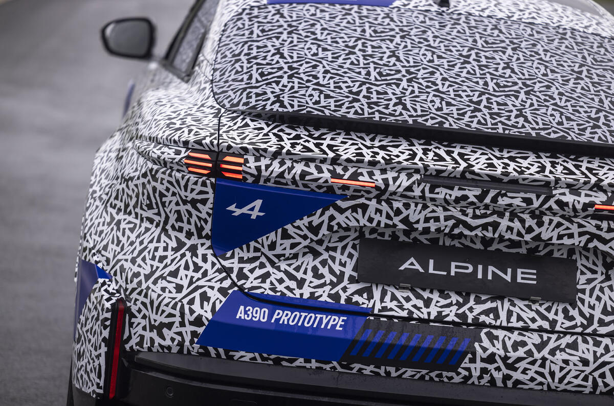 7 Alpine A390 prototype