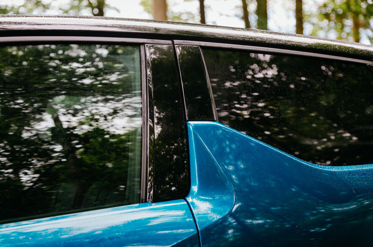 DS 3 Crossback 2019 road test review - B pillars