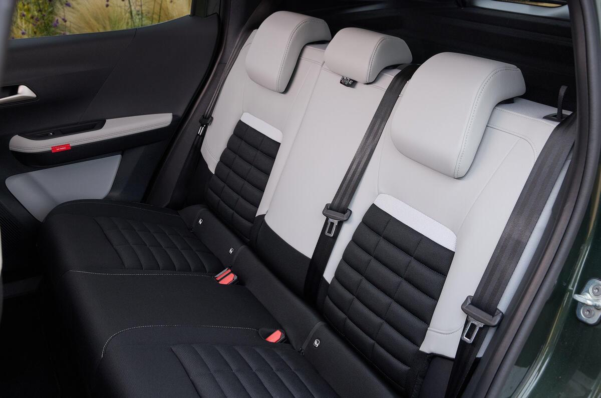 8 interior 4 8 interior 4
