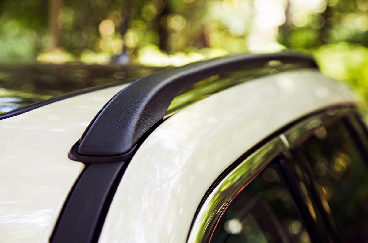 Jeep Compass 2018 road test review - roof rails