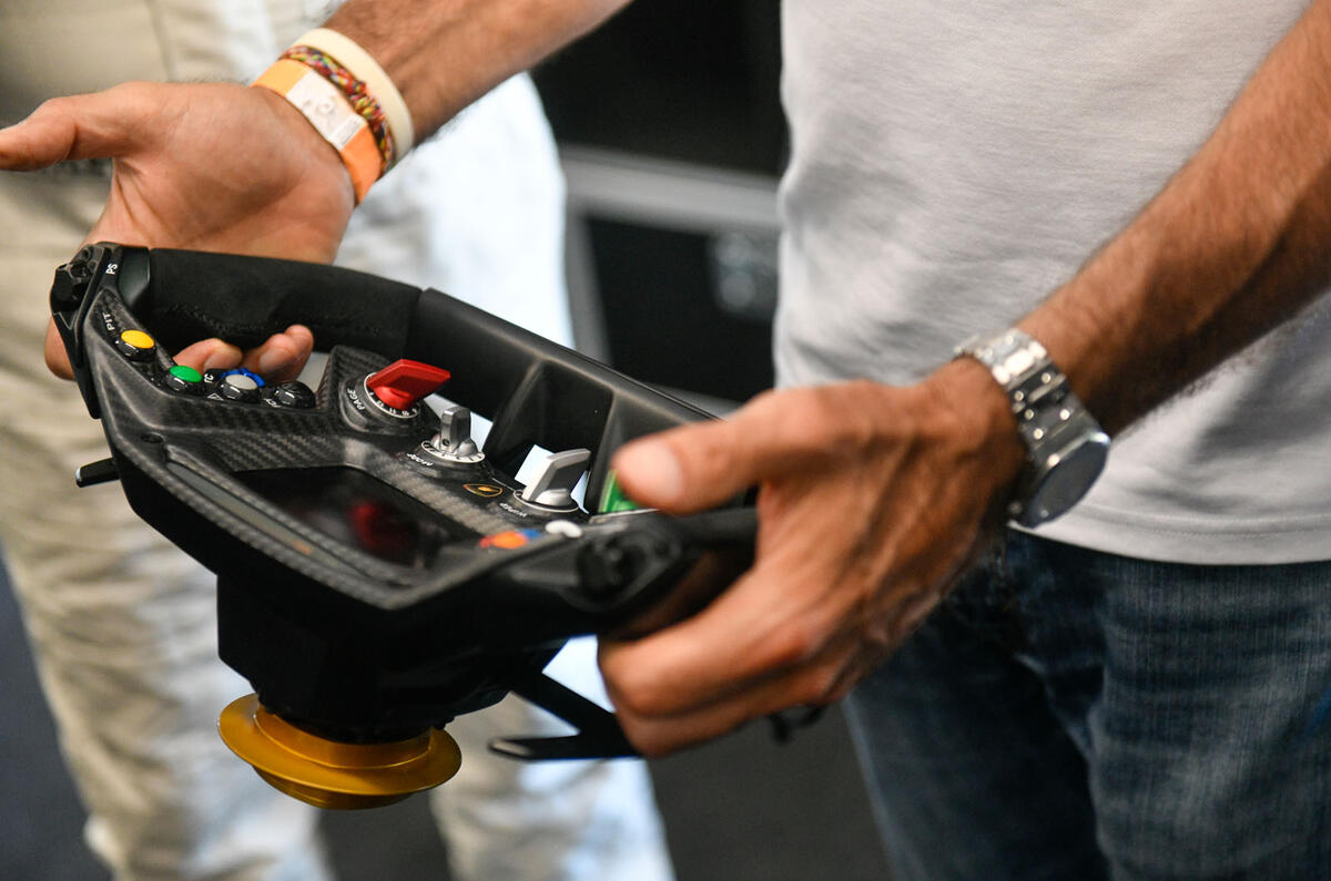 8 Lamborghini Essenza SCV12 2021 RT steering wheel