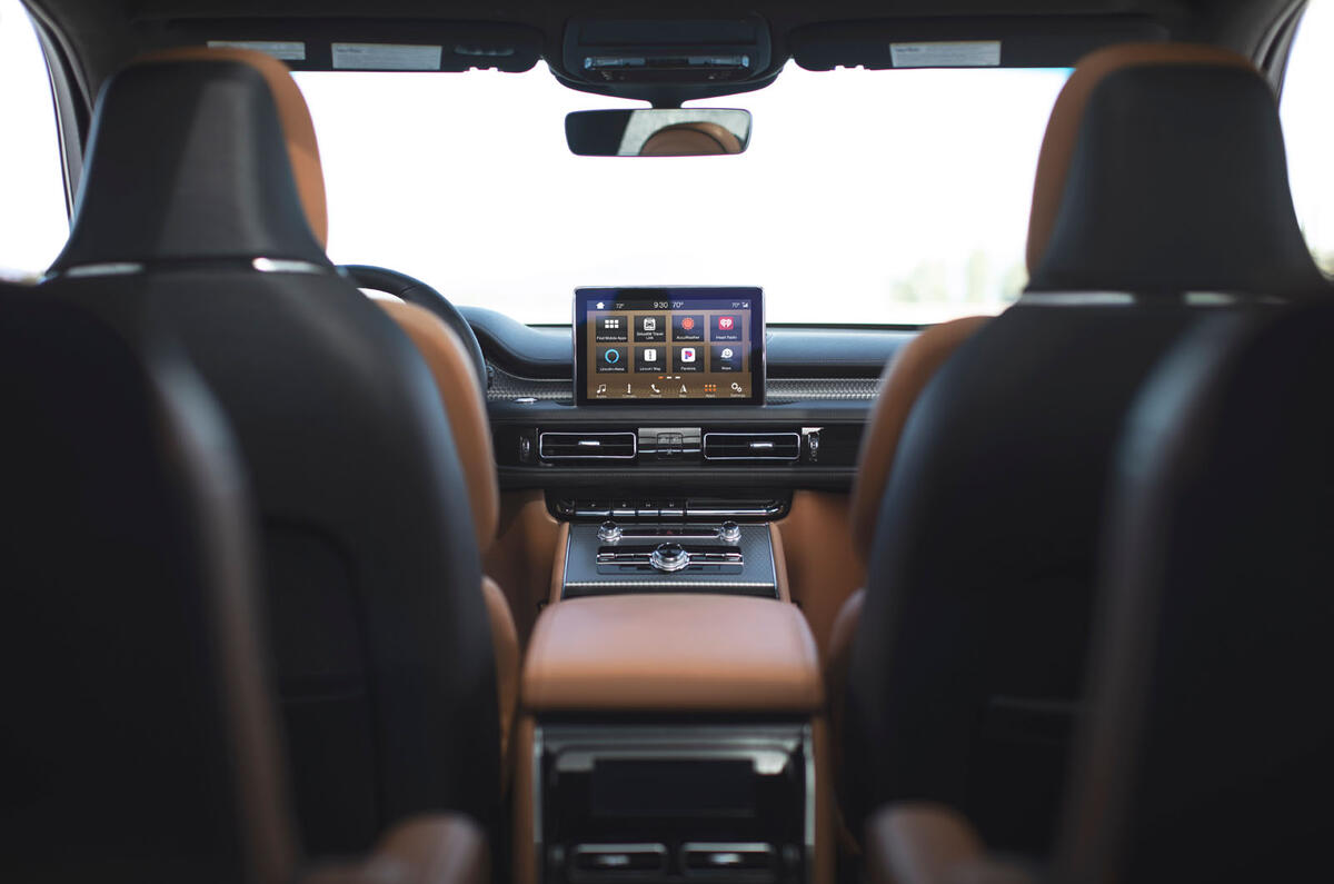 Lincoln Aviator 2020 road test review - cabin Lincoln Aviator 2020 road test review - cabin