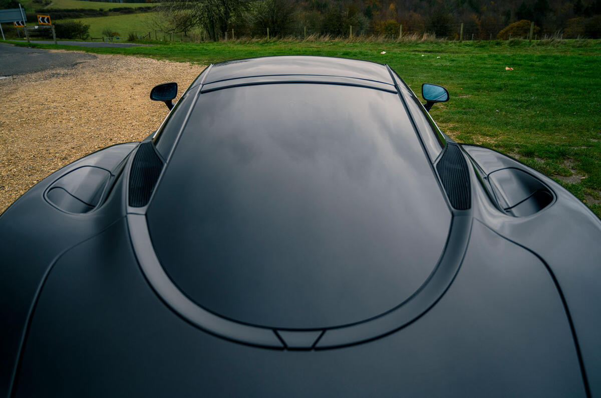 8 McLaren GT 2021 road test review glass