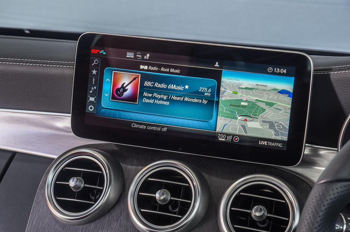 Mercedes-Benz C-Class Coupe 2019 review - infotainment