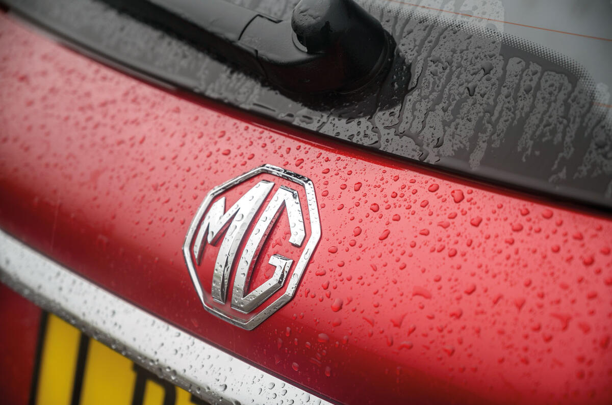 MG 5 SW EV 2020 Road test review - rear badge