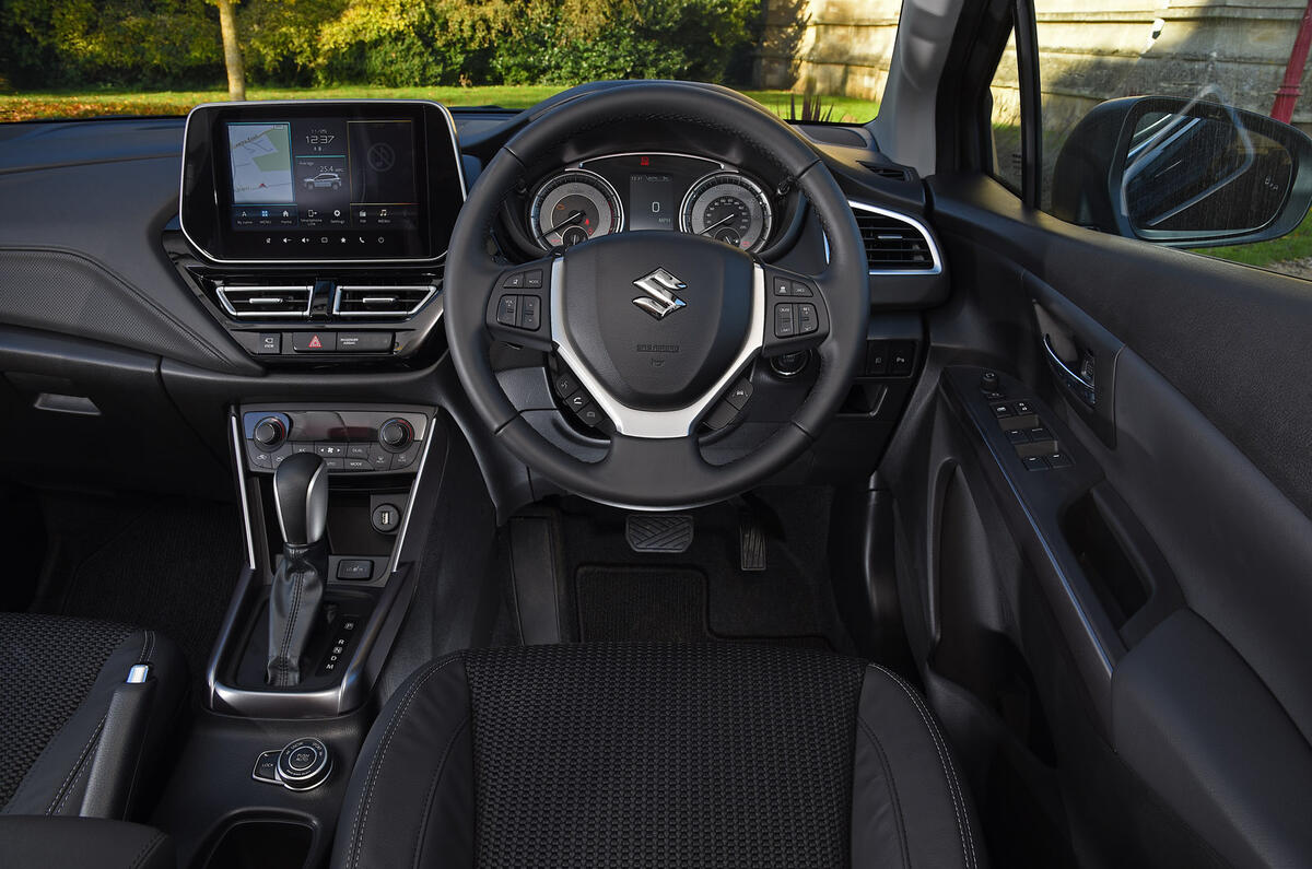 8 Suzuki S Cross 2022 road test review dashboard 8 Suzuki S Cross 2022 road test review dashboard