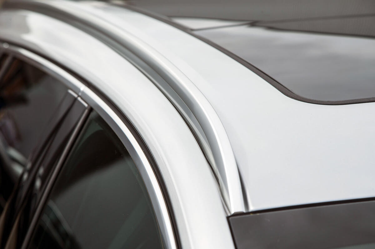 Vauxhall Insignia Sports Tourer GSI review roof rails