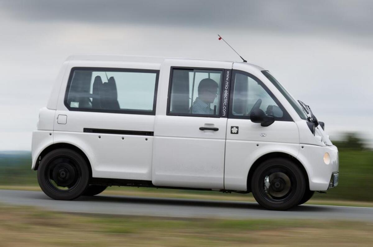 Mia Electric side profile