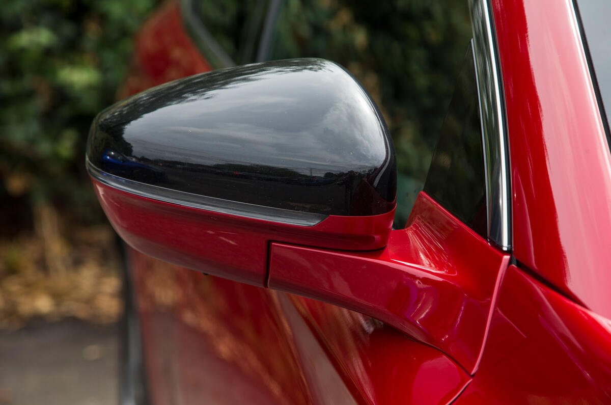 DS 7 Crossback 2018 road test review wing mirrors