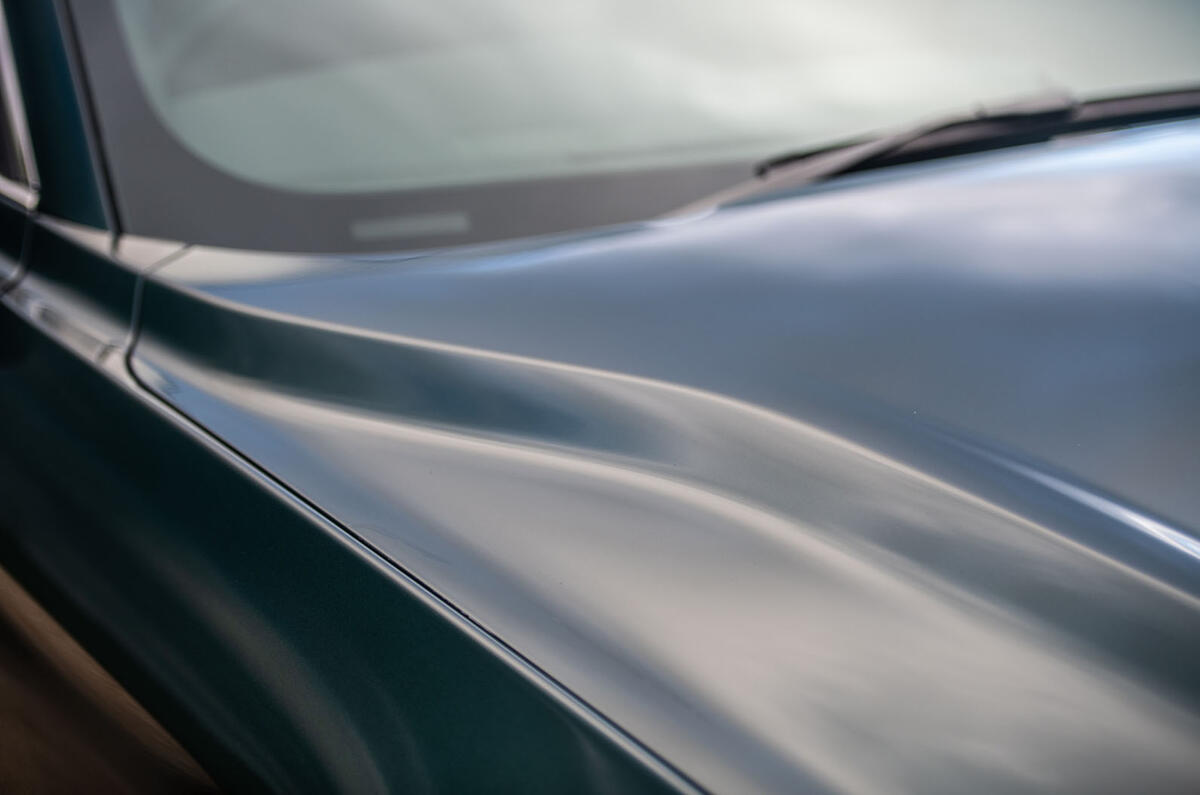 Ford Mustang Bullitt 2018 road test review - bonnet lines