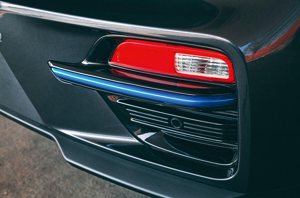 Kia e-Niro 2019 road test review - rear bumper