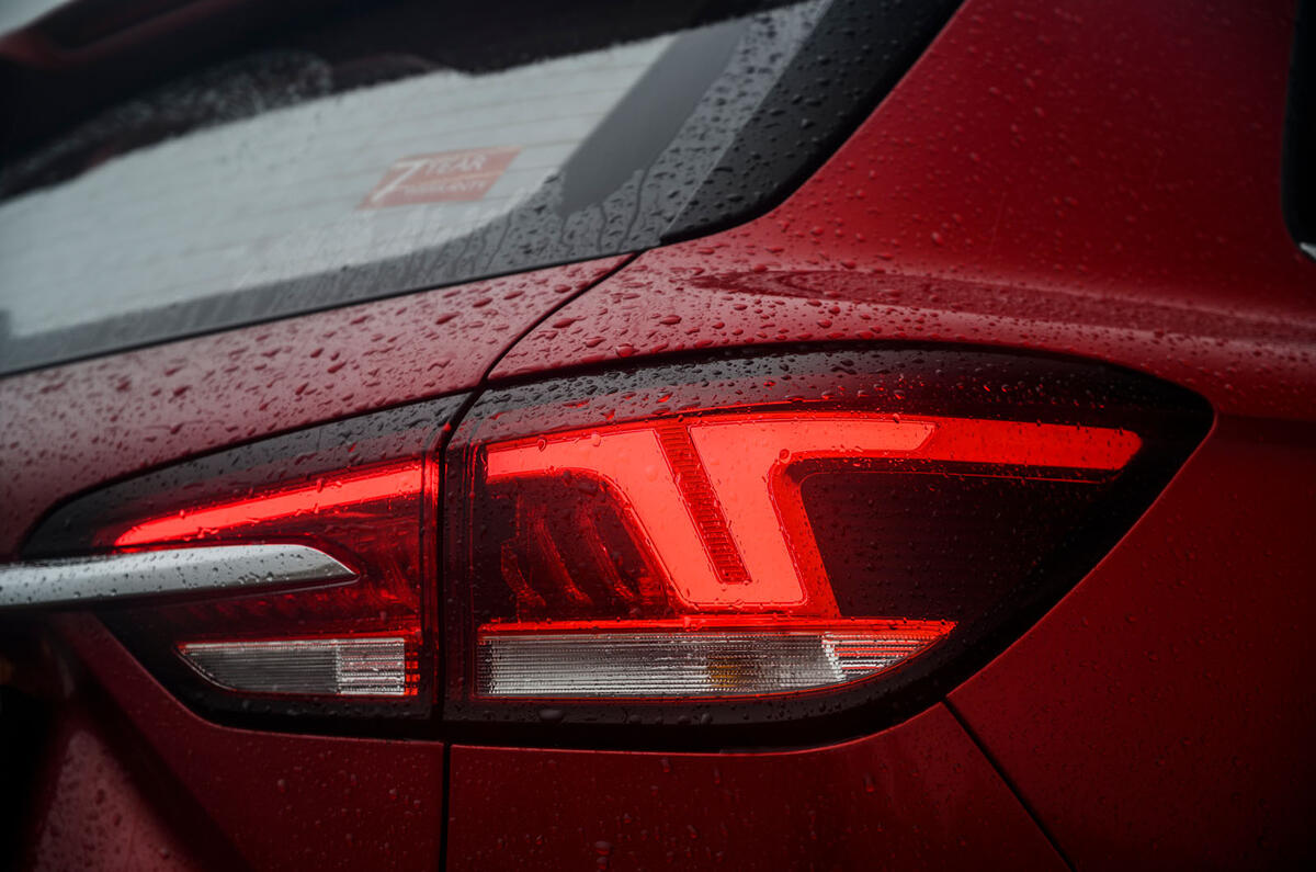 MG 5 SW EV 2020 Road test review - rear lights