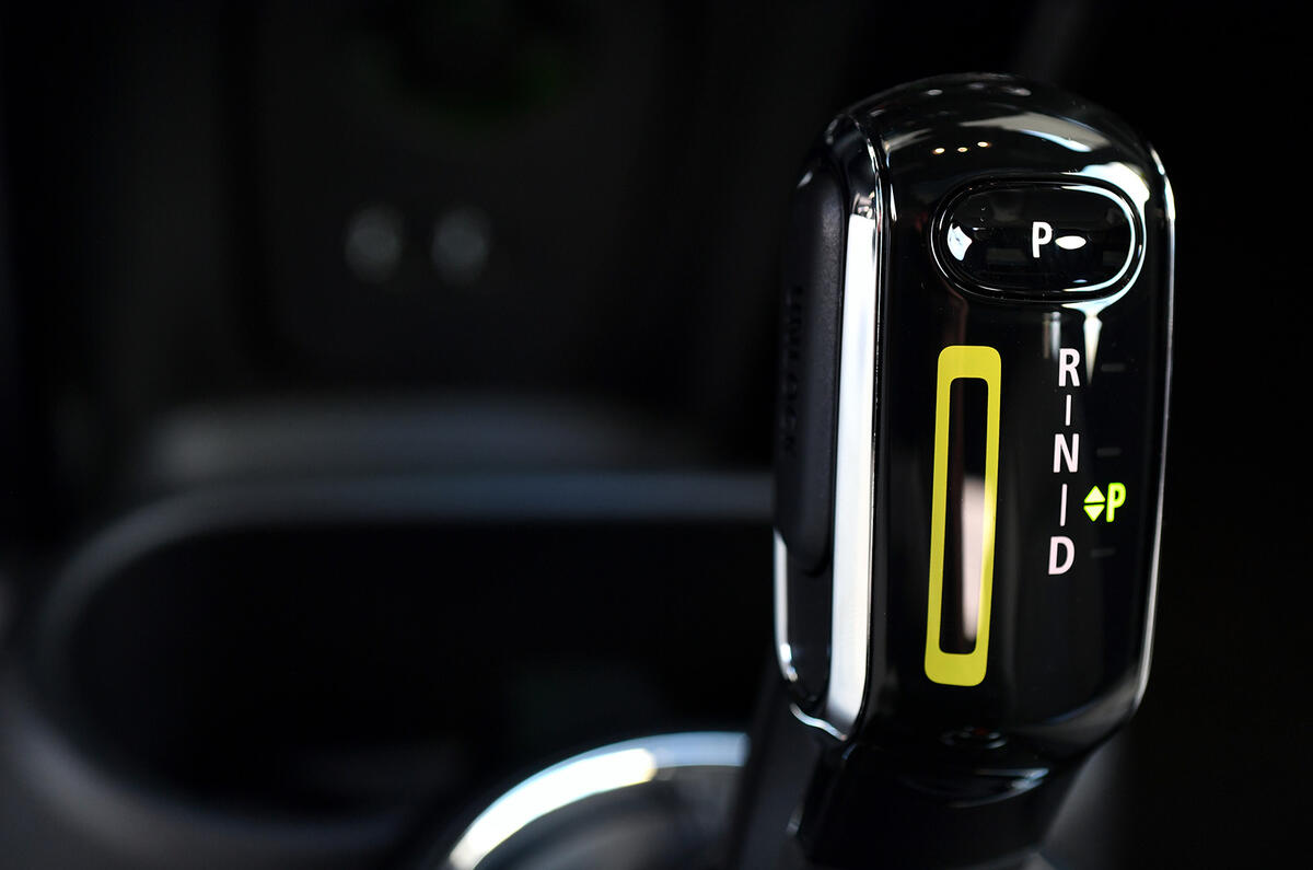 Mini Electric 2020 road test review - gearstick Mini Electric 2020 road test review - gearstick