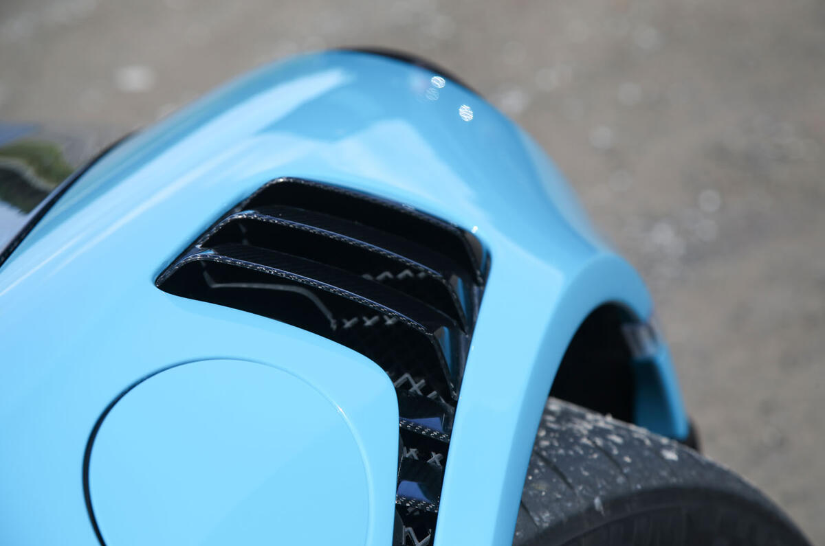 Porsche 911 GT2 RS 2018 road test review arch ducts
