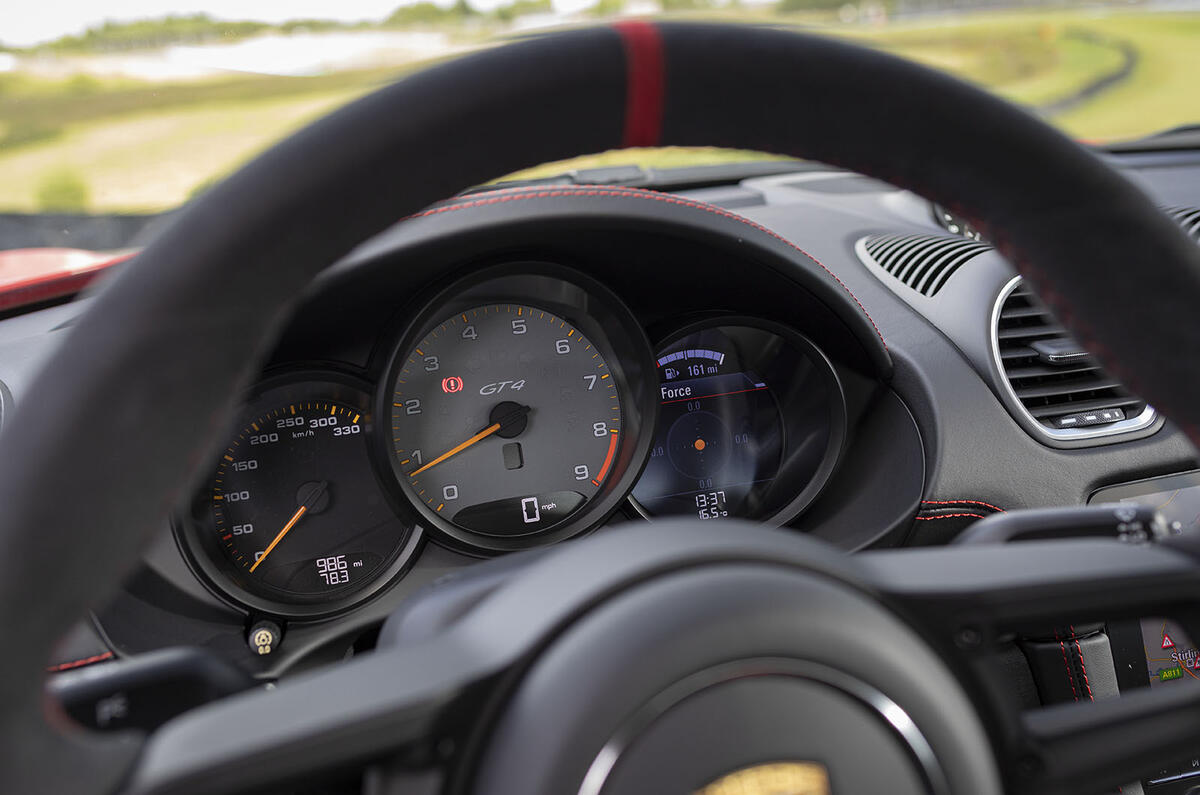 Porsche 718 Cayman GT4 2019 road test review - instruments