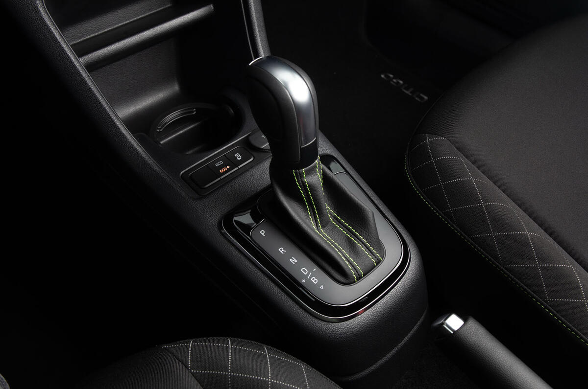 SKoda Citigo-e IV 2020 road test review - gearstick SKoda Citigo-e IV 2020 road test review - gearstick