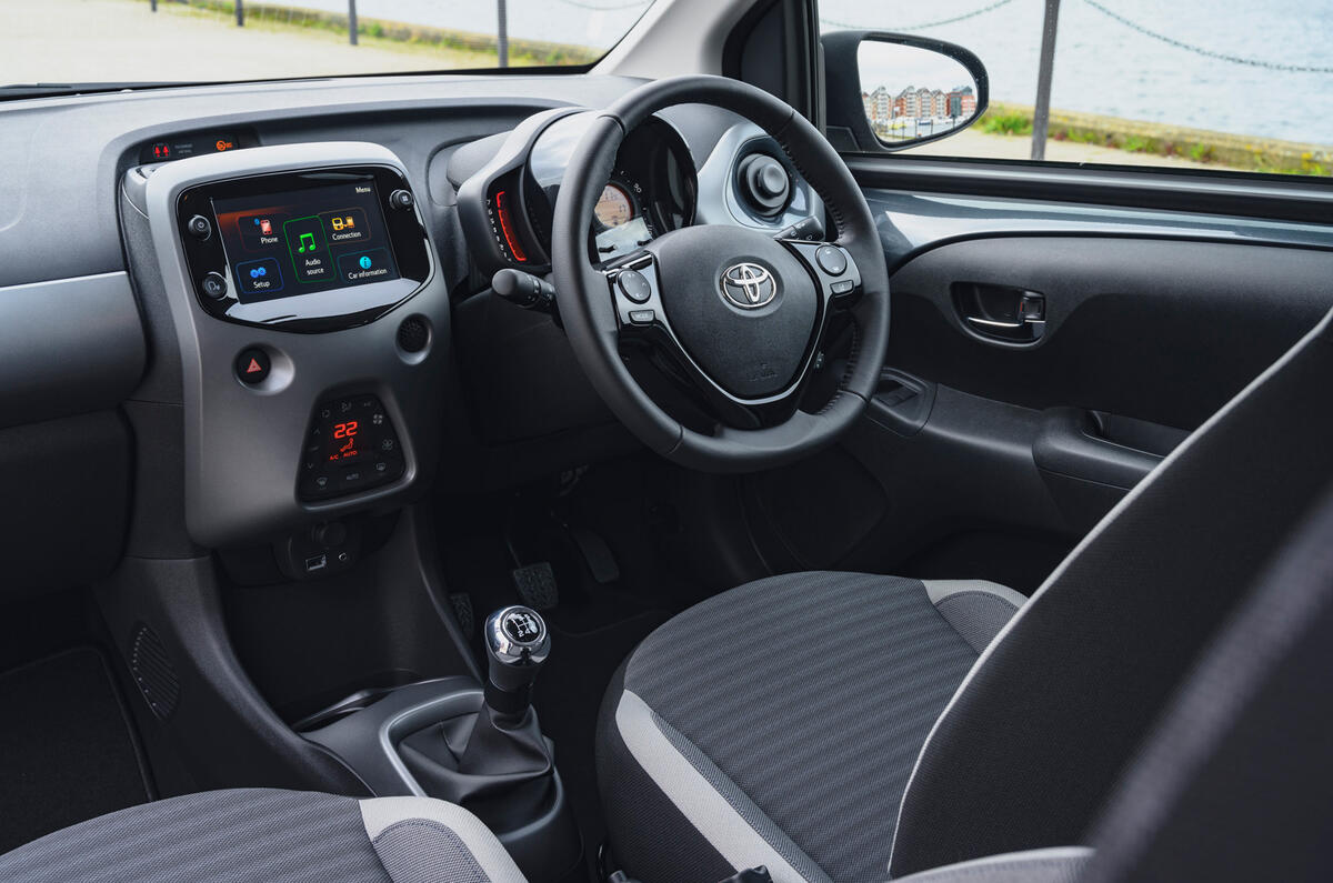 9 Toyota Aygo 2019 UK RT cabin 9 Toyota Aygo 2019 UK RT cabin