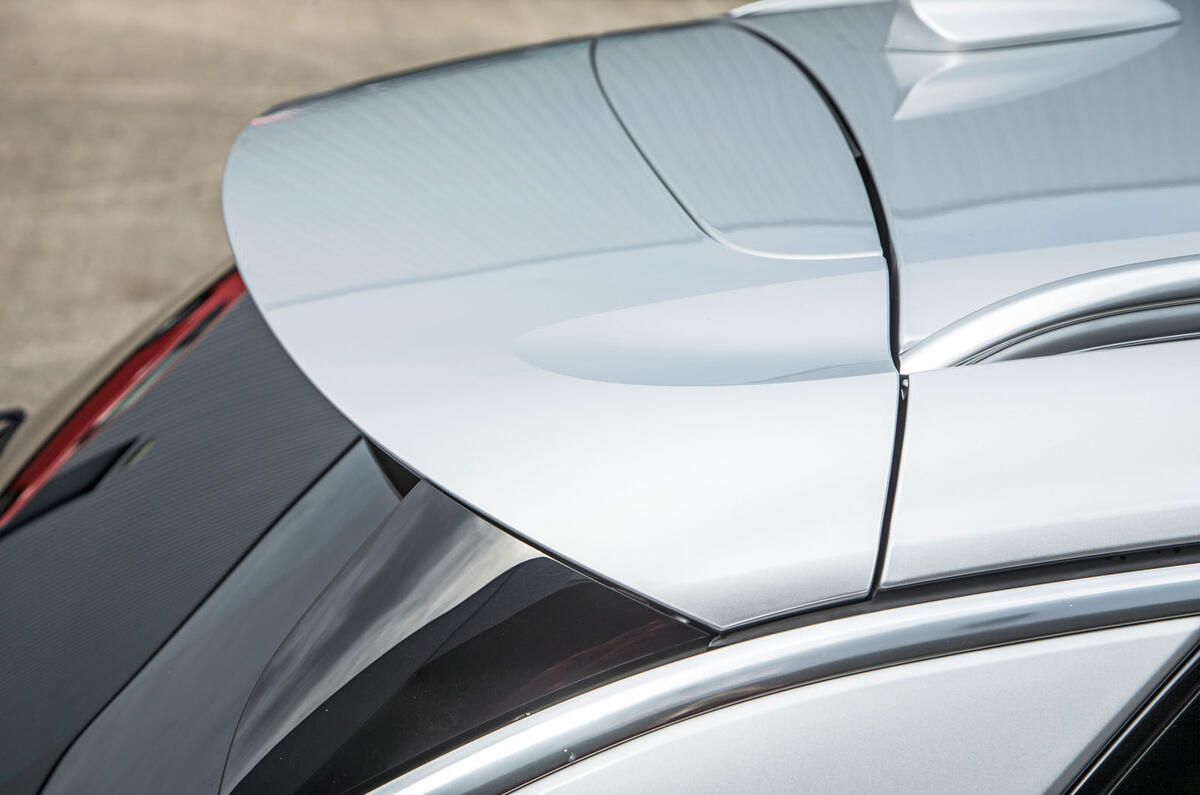 Vauxhall Insignia Sports Tourer GSI review spoiler