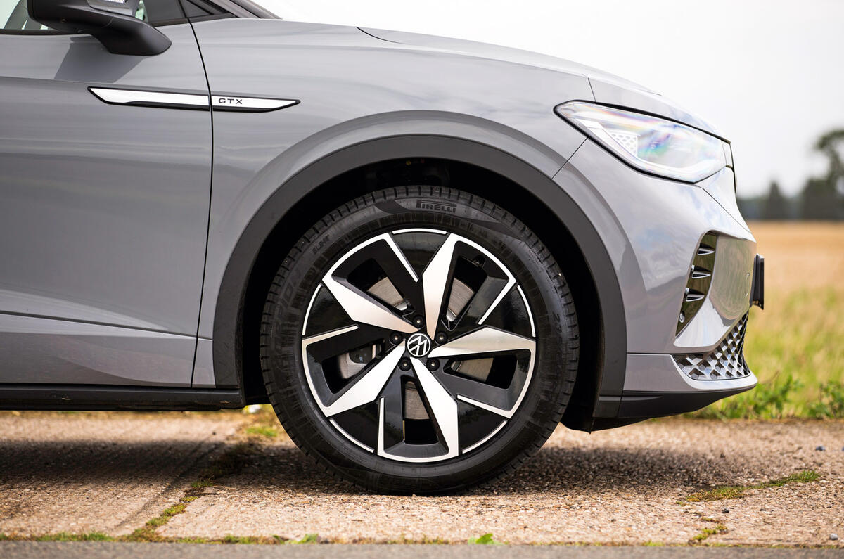 9 Volkswagen ID 4 2021 road test review alloy wheels 9 Volkswagen ID 4 2021 road test review alloy wheels