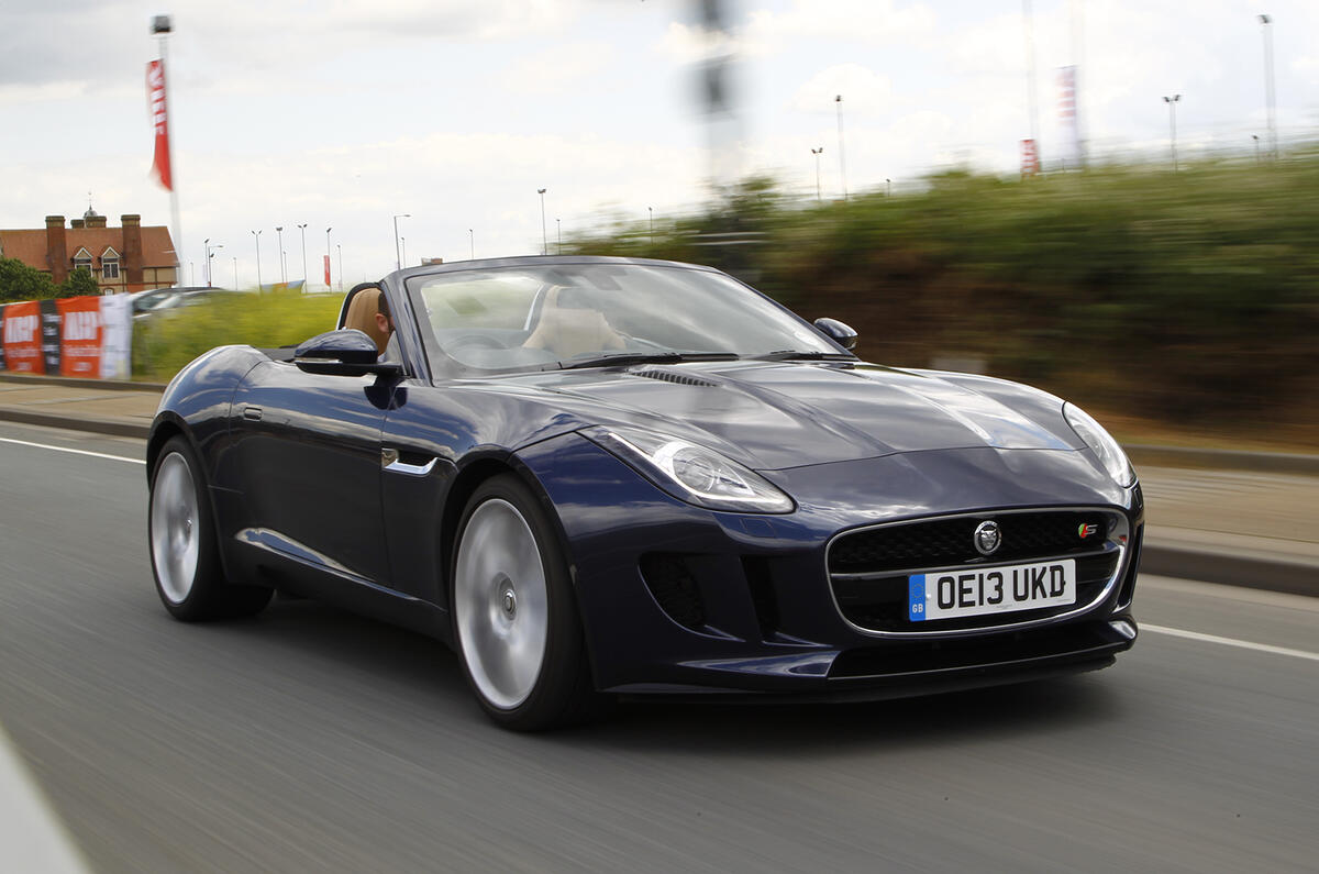 Sports car showdown - Jaguar F-type versus Porsche 911 Targa