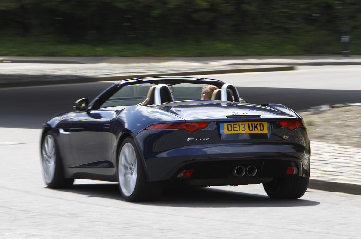 Sports car showdown - Jaguar F-type versus Porsche 911 Targa