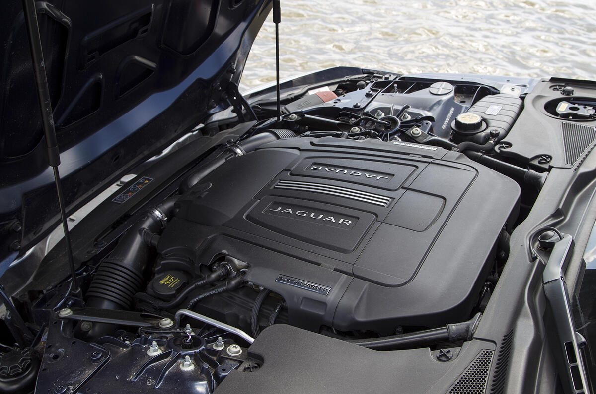 Sports car showdown - Jaguar F-type versus Porsche 911 Targa