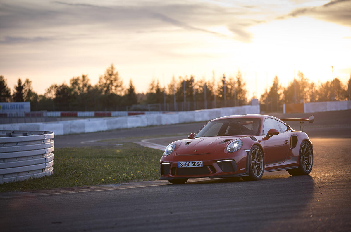 Porsche 911 GT3 RS 2018 review sunset front
