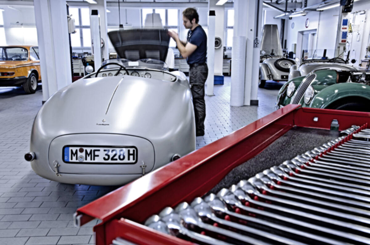 BMW to restore classic cars
