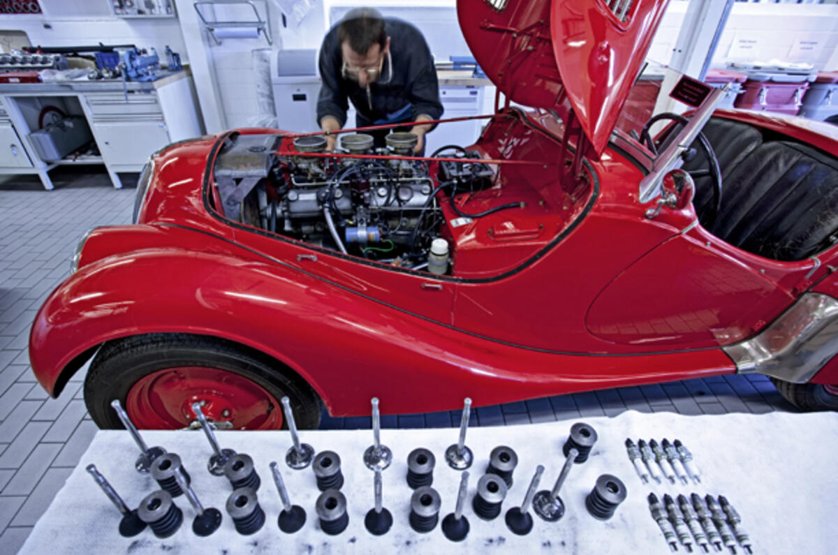 BMW to restore classic cars