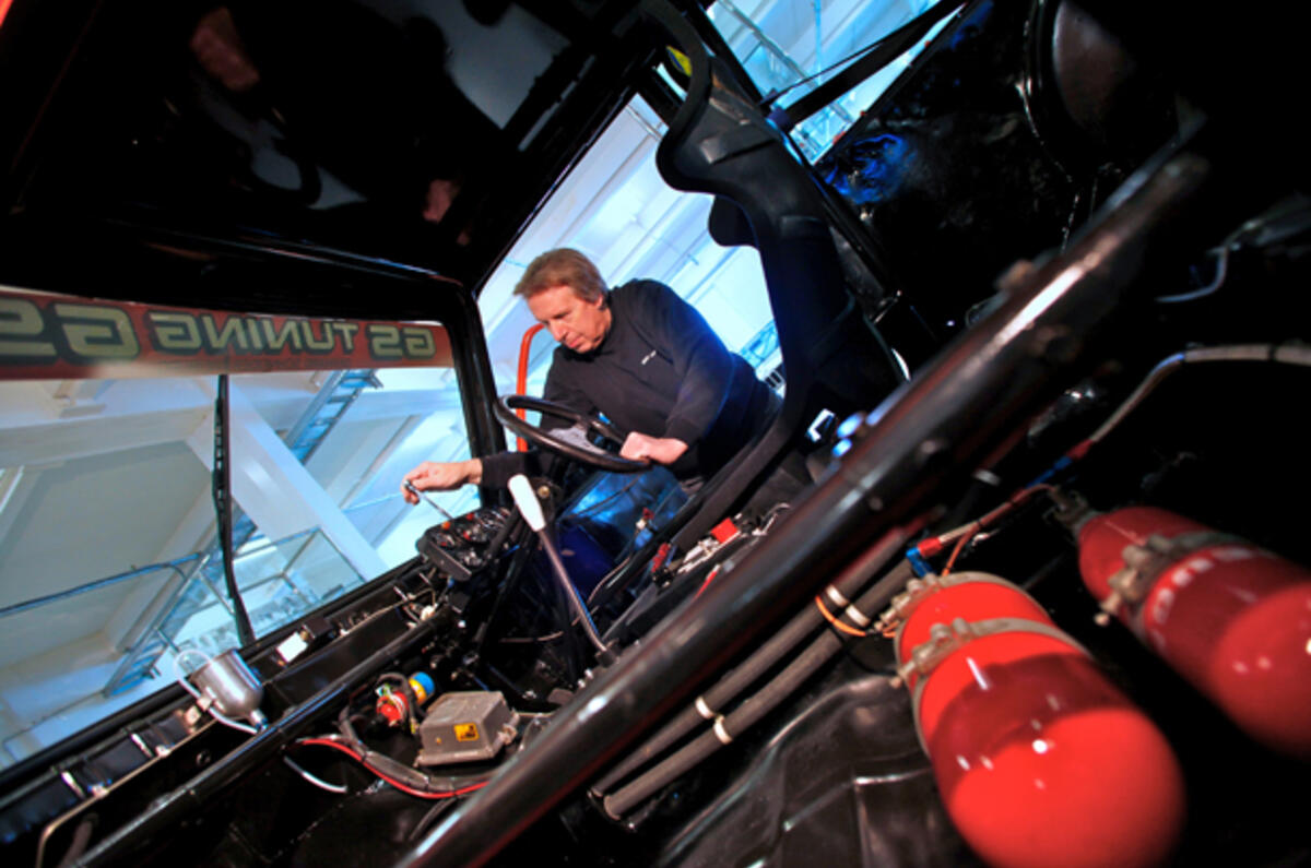 BMW to restore classic cars