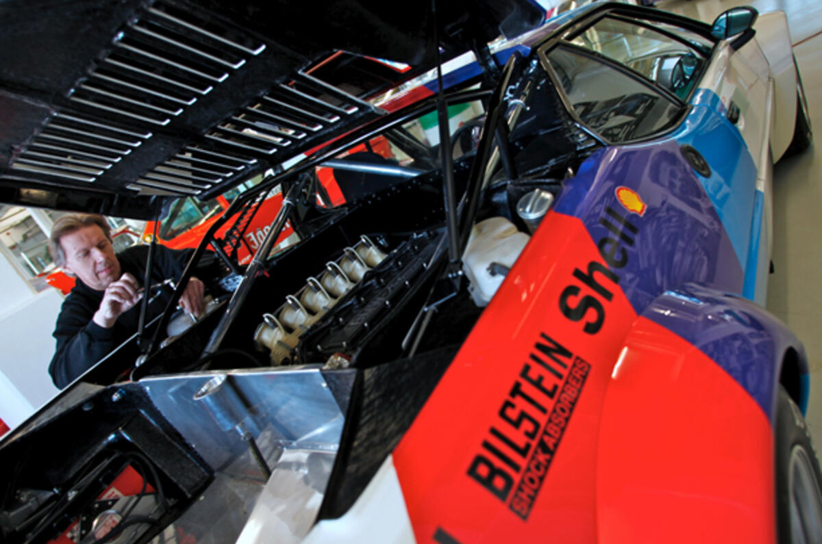 BMW to restore classic cars