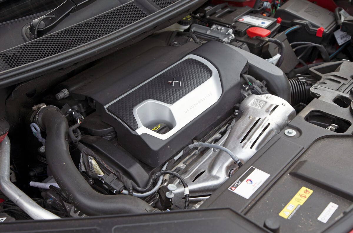 DS 7 Crossback 2018 road test review engine