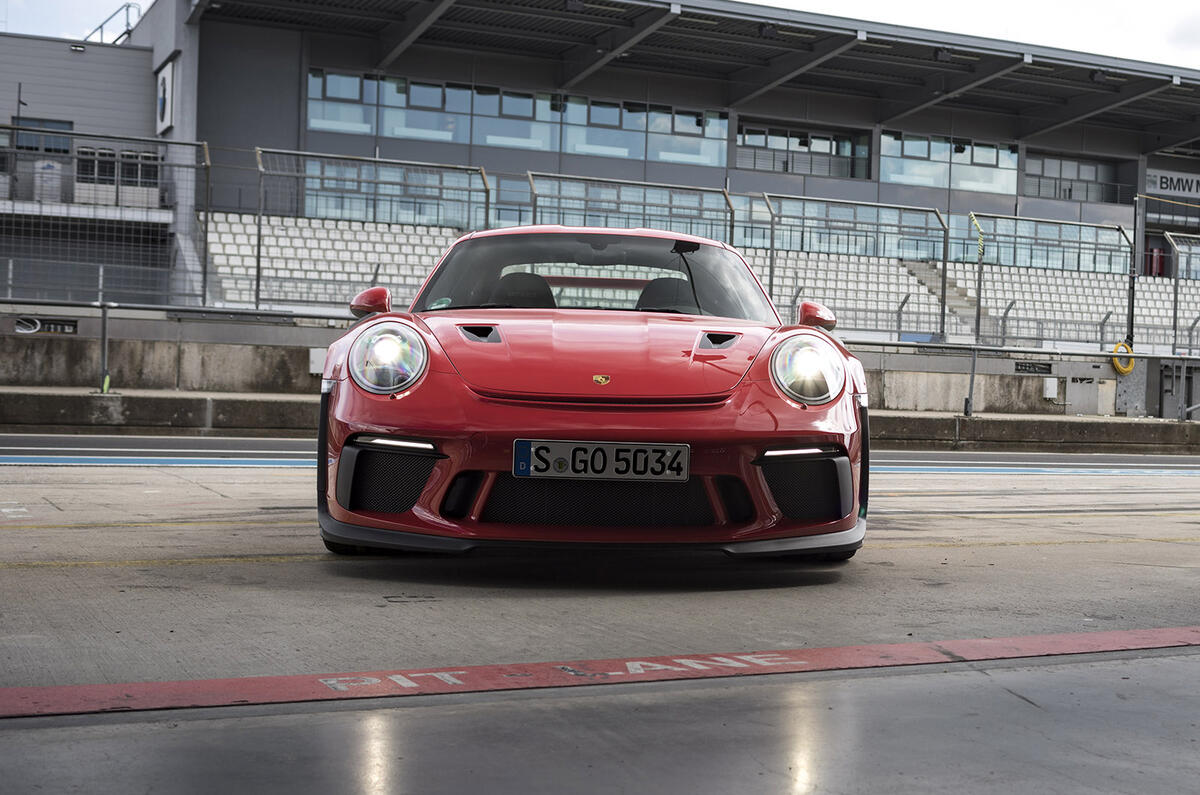 Porsche 911 GT3 RS 2018 review static front