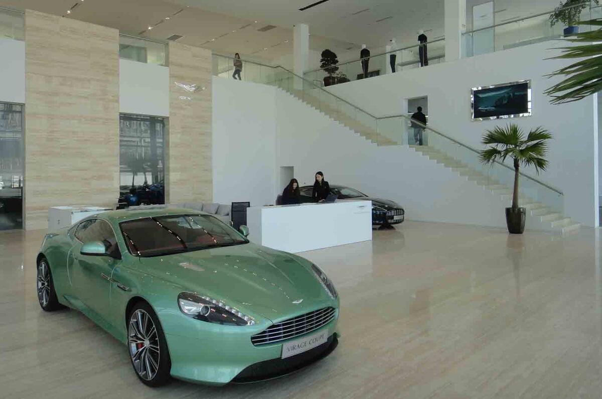 Quick news: Mercedes ramps up S-class production, Jaguar to offer R Sport trim