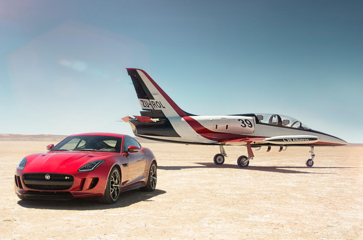 Jaguar confirms new all-wheel-drive F-type for LA motor show Jaguar confirms new all-wheel-drive F-type for LA motor show
